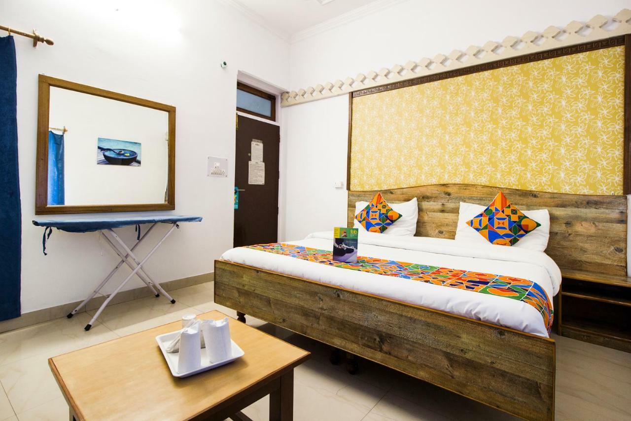 Hotel Ashrey Dehradun Esterno foto