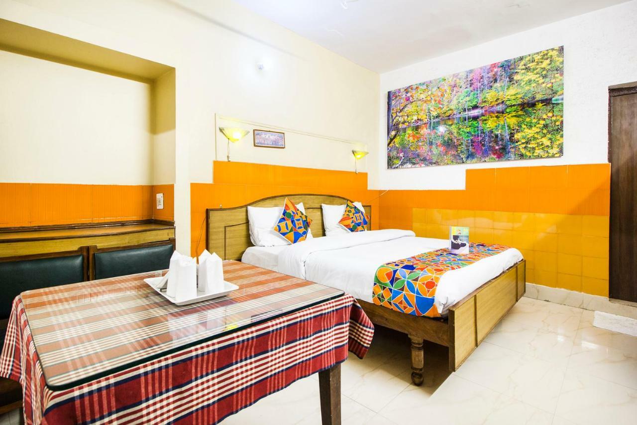 Hotel Ashrey Dehradun Esterno foto