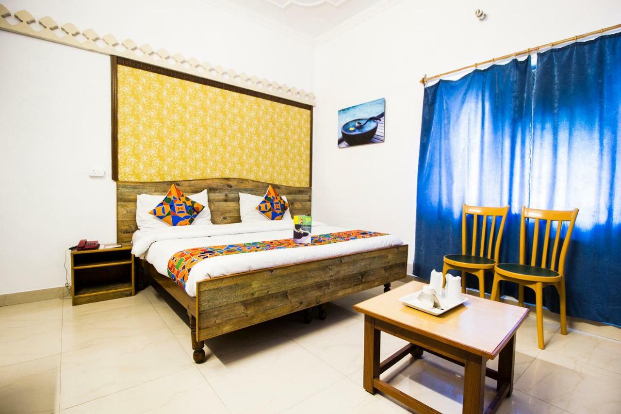 Hotel Ashrey Dehradun Esterno foto