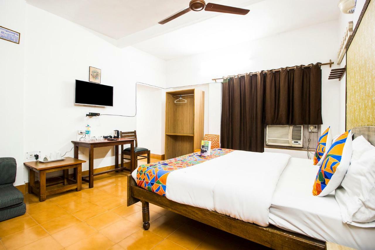 Hotel Ashrey Dehradun Esterno foto