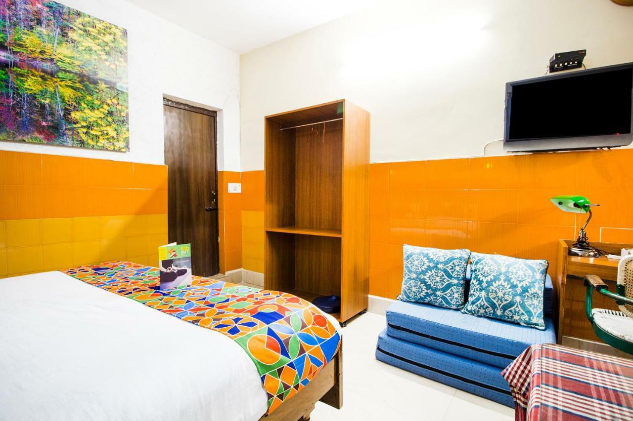 Hotel Ashrey Dehradun Esterno foto